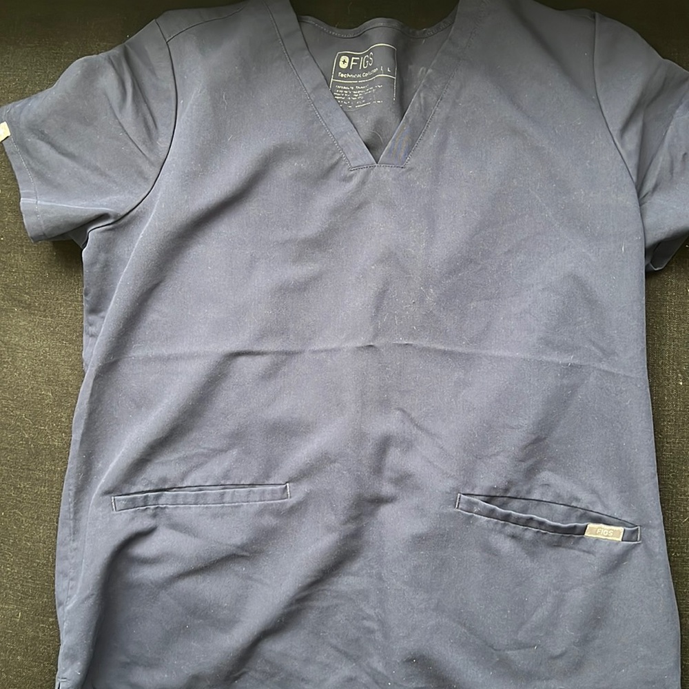 figs dark navy scrubs size L